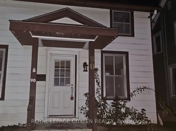 90 Mill St W, Greater Napanee, ON K7R 1X9