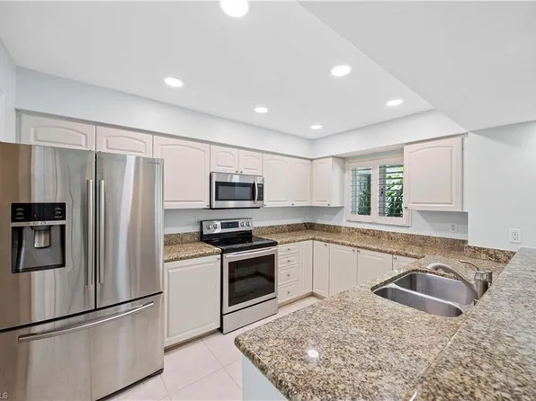 1608 Spoonbill LN #B, NAPLES, FL 34105