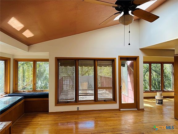 5th image of 7 Covey Ct