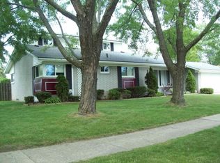 21621 Violet St, Saint Clair Shores, MI 48082