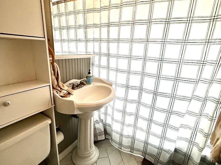 345 Shepard Ave #RIGHT — Photo 11