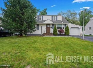 30 Hilliard Rd, Old Bridge, NJ 08857