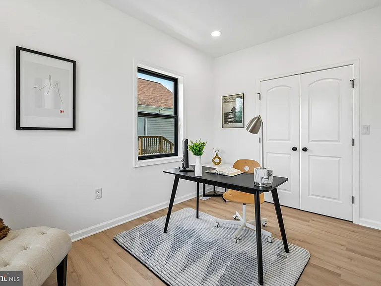 3108 Adams St NE — Photo 7