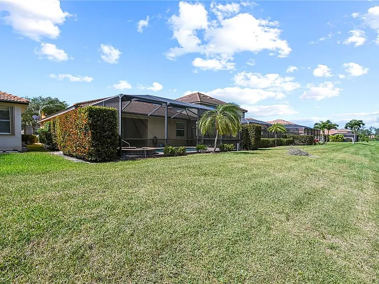 13566 Messino Ct — Photo 24