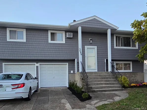 3666 Illona Ln, Oceanside, NY 11572