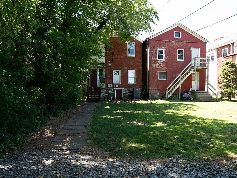 314 W Main St — Photo 27