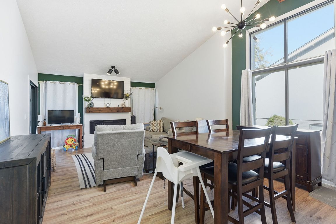 next background image