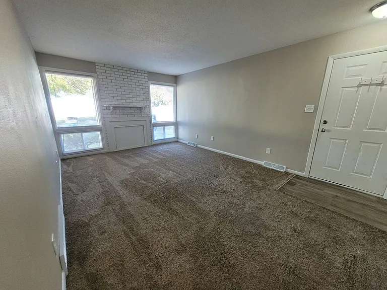 4613-4615 Southeast 3rd Court — Photo 9