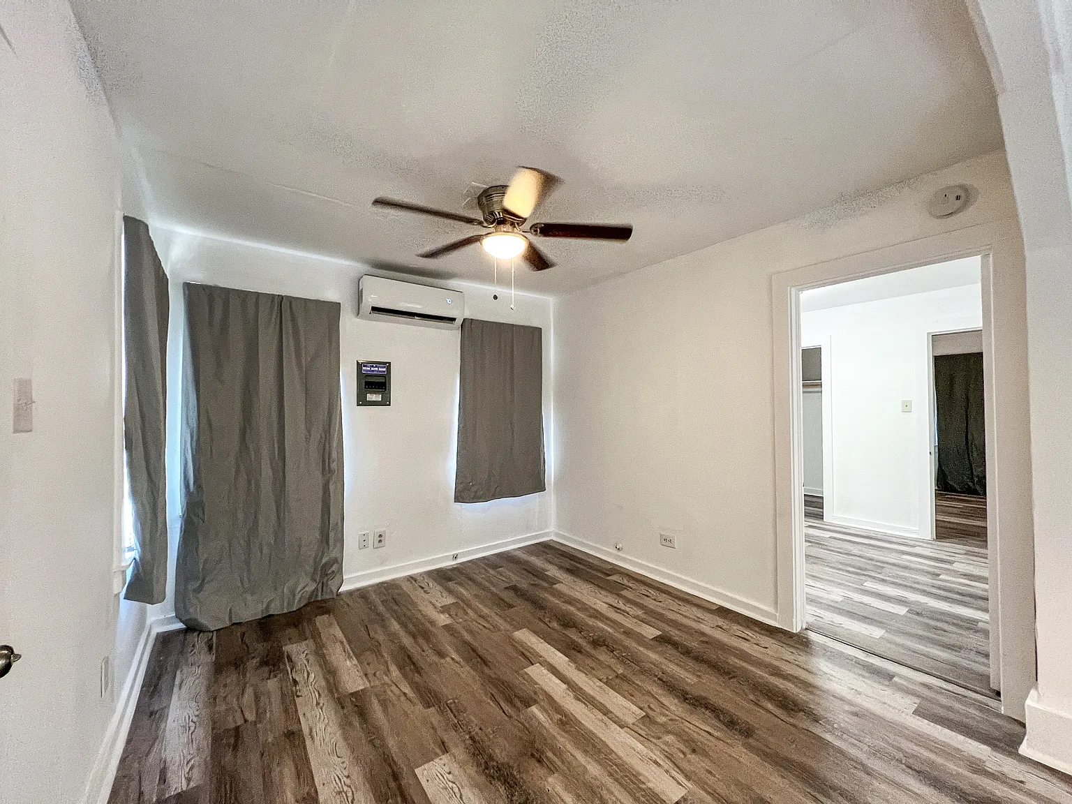 483 South Central Avenue - 1 — Photo 4