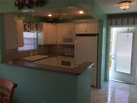 5th image of 1225 NW 21st St #6-614