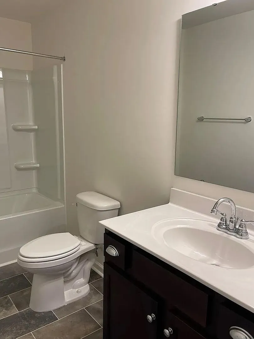 Room in 3 Bedroom Home at Mariners Ct — Photo 2