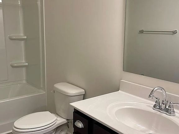2nd image of 1511 Mariners Ct
