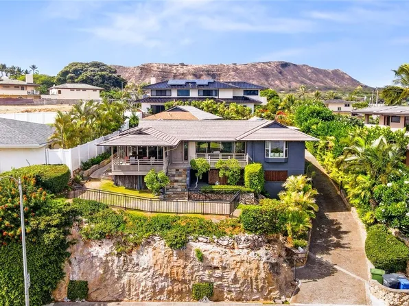 676 Elepaio St, Honolulu, HI 96816