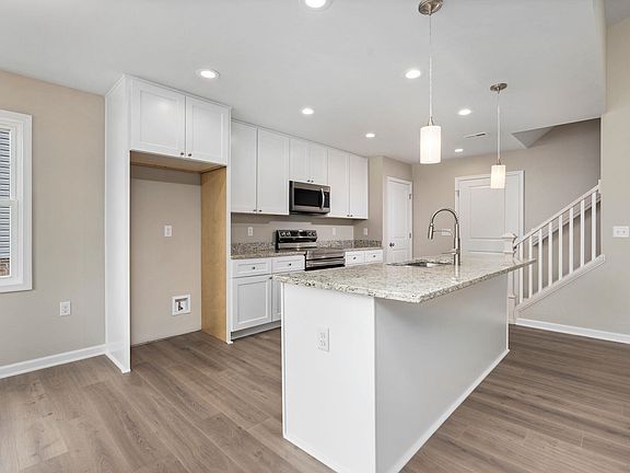 4th image of 313 Ridge Crest Ter