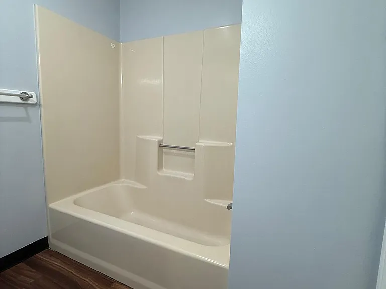 172-174 N Main St #7 — Photo 11