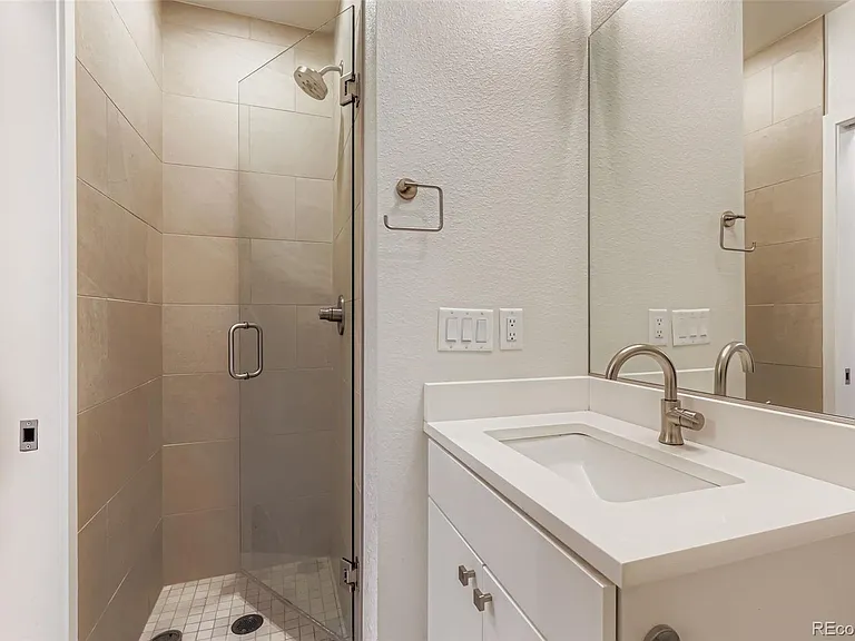 3411 N Albion St #2 — Photo 15