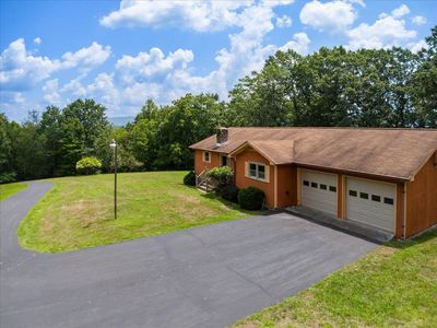 3040 Hawks Nest Ln, Draper, VA, 24324