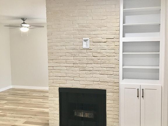 3rd image of 725 E Providencia Ave APT 208