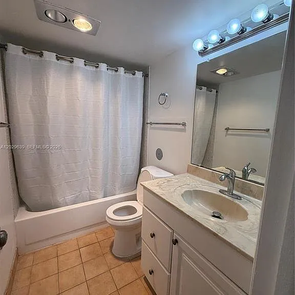 20441 NE 30th Ave #1129 — Photo 3