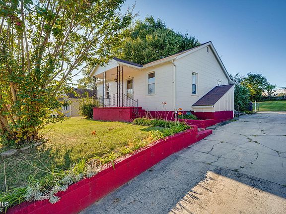 3rd image of 204 Johnston Ave