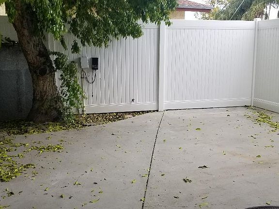 3rd image of 20566 Archwood St