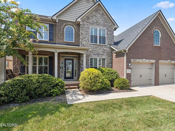 2nd image of 2577 Timber Highlands Ln
