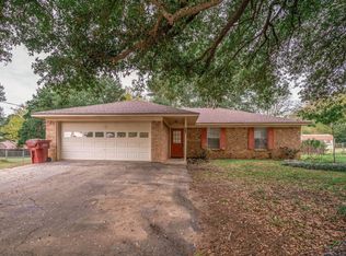 310 Denise Dr, Hallsville, TX 75650