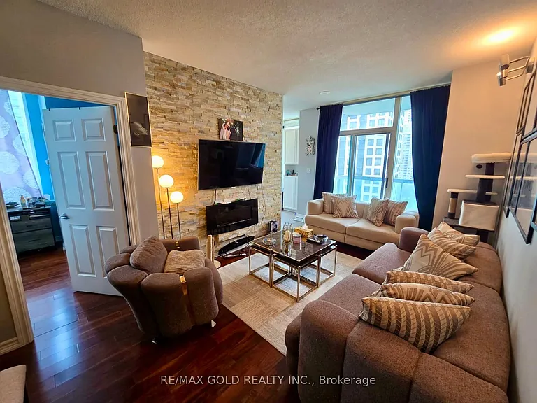 3504 Hurontario St #1607 — Photo 6