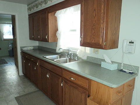 3rd image of 1010 Highland Ct