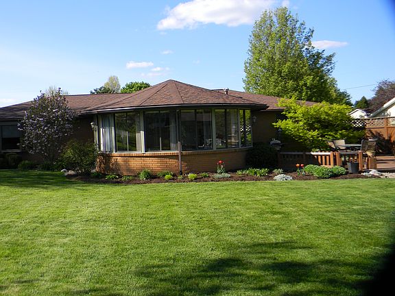 4th image of 489 Craigston Dr