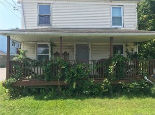 384 Liberty St, Pawcatuck, CT 06379