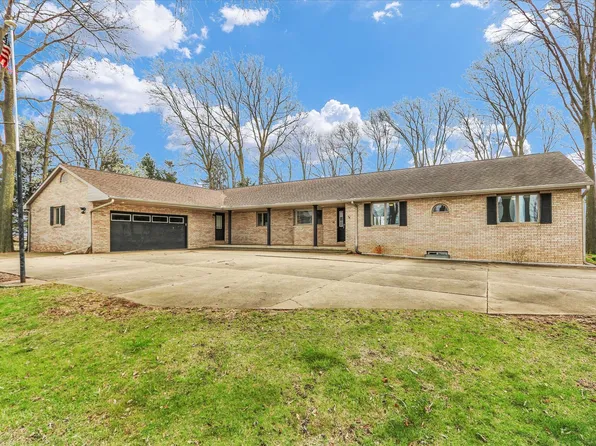 1644 County Road 200 E, Seymour, IL 61875