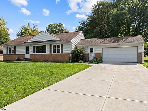 3rd image of 14931 Drake Rd