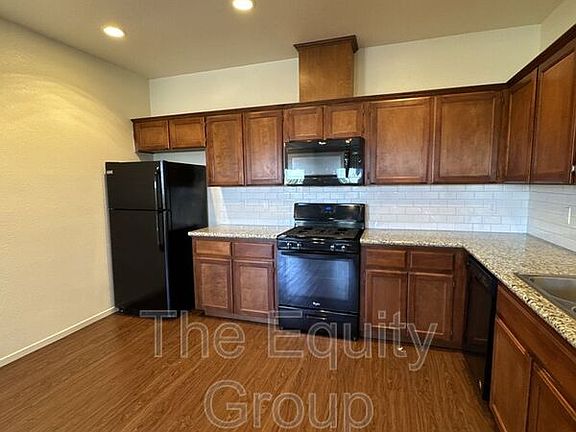 5th image of 3346 S Villa St