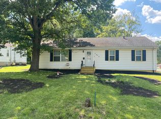 621 Pontiac St, Joliet, IL 60432