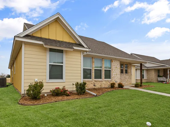113 King Arthur Ct, Glen Rose, TX 76043
