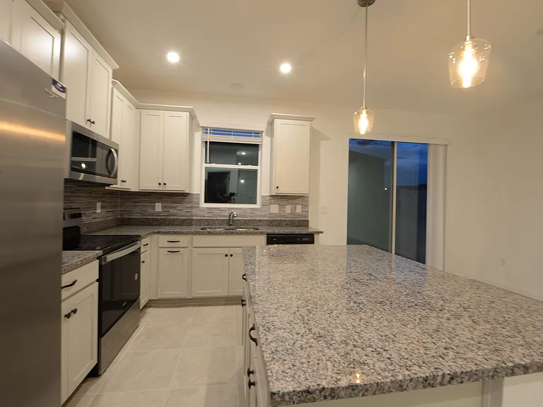 1180 Lakeshore Breeze Pl — Photo 8