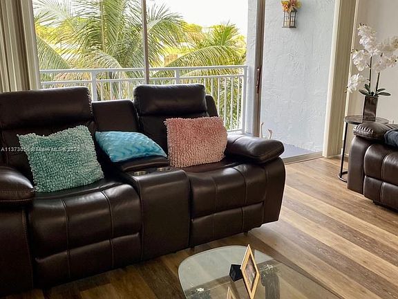 2nd image of 9363 Fontainebleau Blvd APT H218