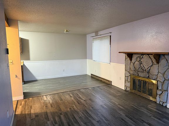 4th image of 404 1st Ave NW #N