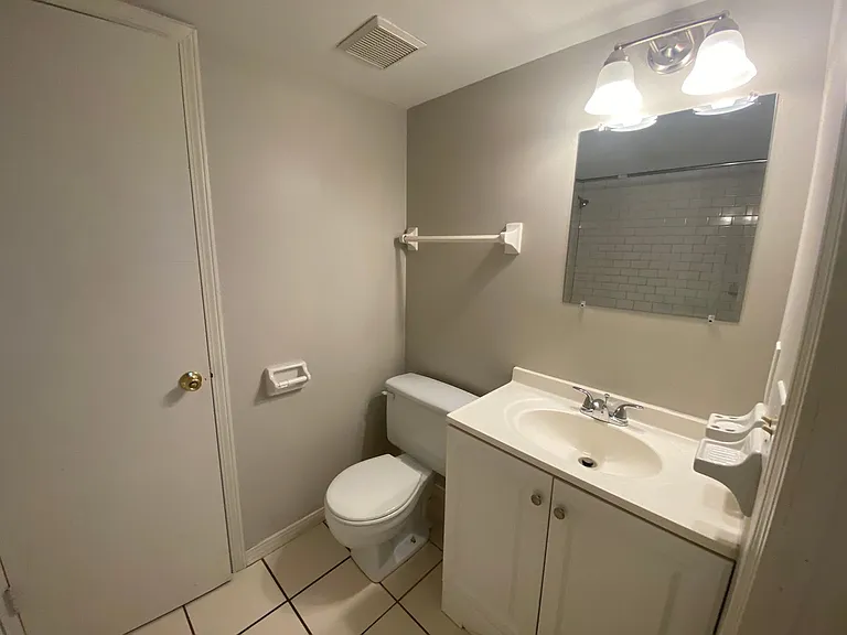 469 Crabapple Ct #B — Photo 14