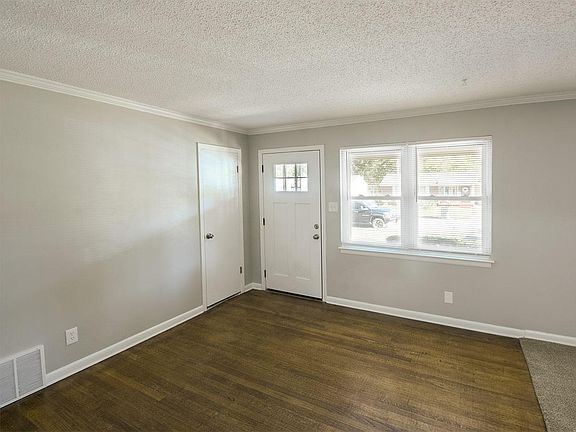 2nd image of 1538 Stacey St
