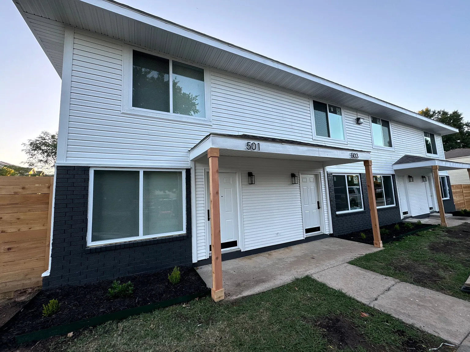 2 bed, 1.5 bath, 1100 sqft, $1,250 — Photo 1