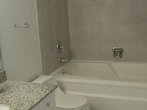 Master Bath
with Soaker Tub