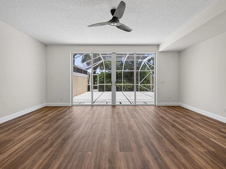 112 Santa Barbara Way — Photo 10