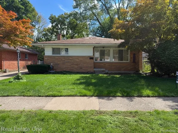 7540 August Ave, Westland, MI 48185