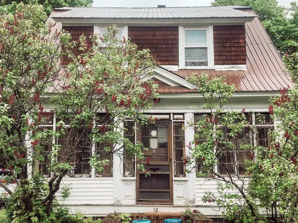 12 Coolidge Road, Springfield, VT 05156