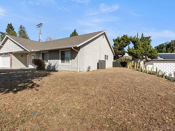 4th image of 6385 Jackson Dr