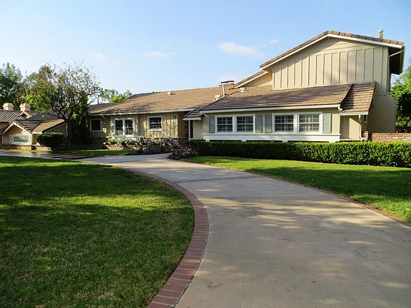 2nd image of 23261 Erwin St
