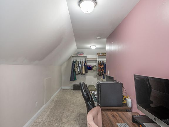 4th image of 501 Louvre Lane