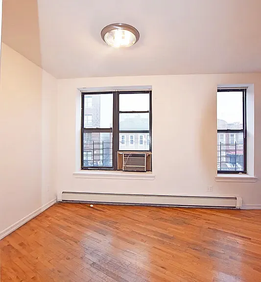 922 Saratoga Ave #2B — Photo 2